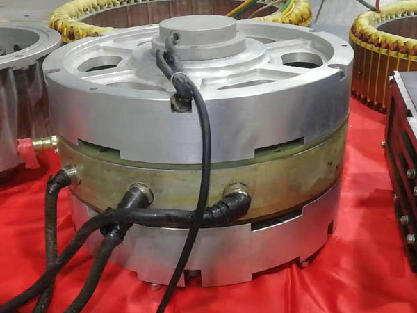 輪轂電機(jī)的種類都有哪些？不同類型的優(yōu)缺點(diǎn)